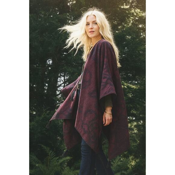 Anthropologie Cleobella Sevigny Capelet Poncho Cardigan Red Wine Black One Size - Picture 10 of 11
